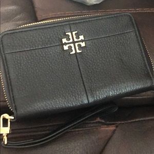Tory burch wristlet